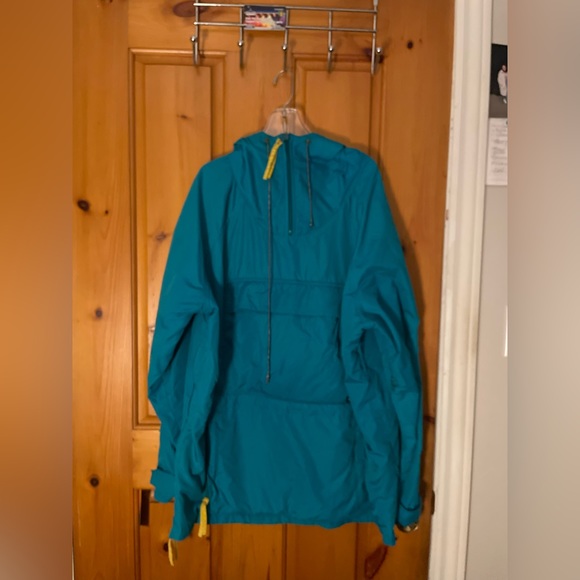 Long sleeve crop top, jumpsuit, pants and tracksuits. - Picture 8 of 12